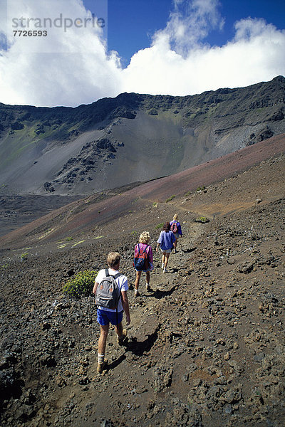 Haleakala  East Maui Volcano  rutschen  Rückansicht  folgen  Sand  wandern  Ansicht  Krater  Hawaii  Maui