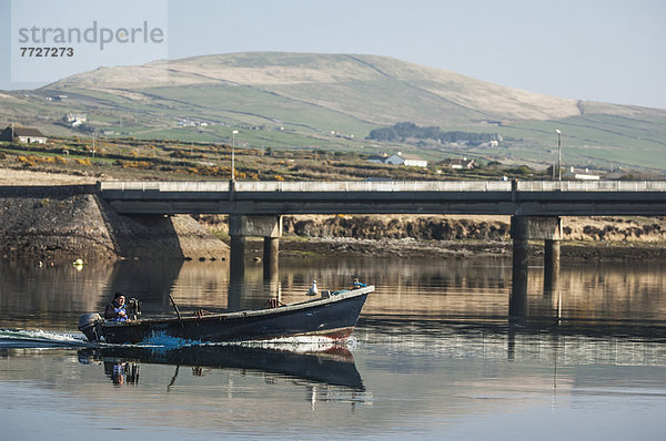 Wasser  Ruhe  Großbritannien  Trawler  Kerry County  Fischer  Irland  Iveragh Halbinsel  Motorboot