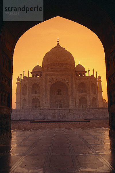 Gebäude  Torbogen  Ansicht  nebeneinander  neben  Seite an Seite  Agra  Indien