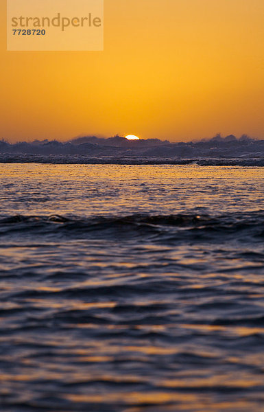 Schönheit  Strand  Sonnenuntergang  über  Ozean  vorwärts  Hawaii  Kauai  Na Pali Coast