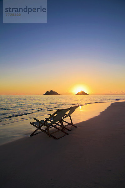 leer  Stuhl  Strand  Sonnenuntergang  Paar  Paare  Hawaii