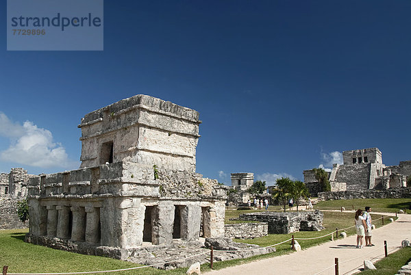 Palast  Schloß  Schlösser  Hintergrund  Mexiko  Gemälde  Bild  Quintana Roo  rechts  Tulum