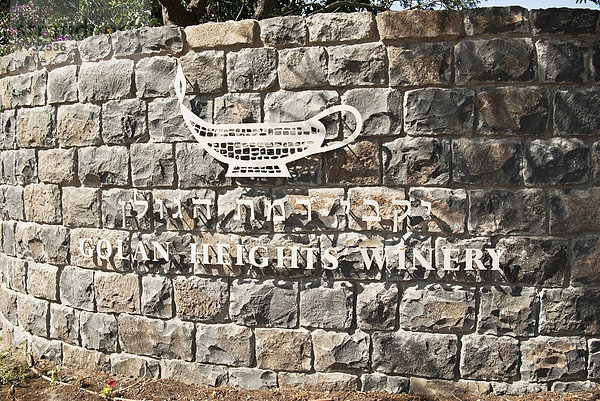 Außenaufnahme  Weingut  Wand  Zeichen  Ansicht  hoch  oben  Israel  Signal