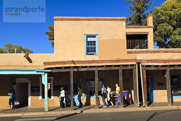 Vereinigte Staaten von Amerika  USA  Geschichte  Stadtplatz  Ansicht  Allee  New Mexico  Santa Fe