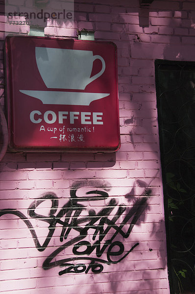 Zeichen  Kunst  Malerei  streichen  streicht  streichend  anstreichen  anstreichend  Peking  Hauptstadt  Kaffee  China  Graffiti  Signal