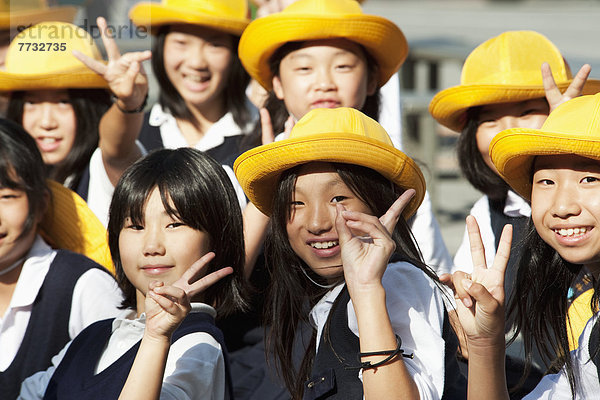 geben  Ruhe  gelb  Symbol  Hut  Schule  Mädchen  Japan  Kyoto