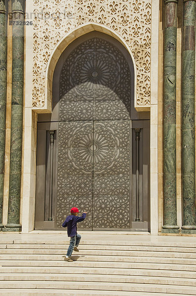 Stufe  Junge - Person  springen  jung  Casablanca  Marokko  Moschee