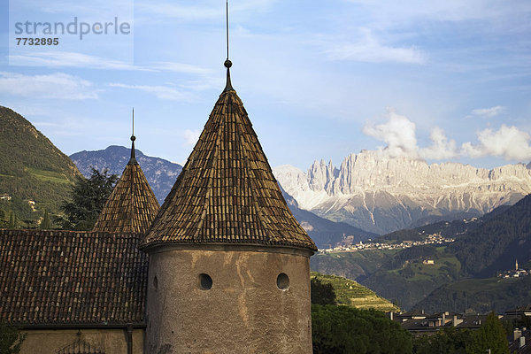 Berg  Palast  Schloß  Schlösser  Hintergrund  Schloßturm  Trentino Südtirol  Bozen  Italien