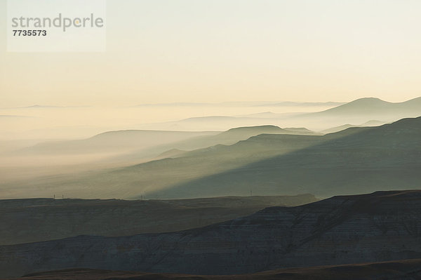 Biegung  Biegungen  Kurve  Kurven  gewölbt  Bogen  gebogen  Silhouette  Landschaft  Nebel