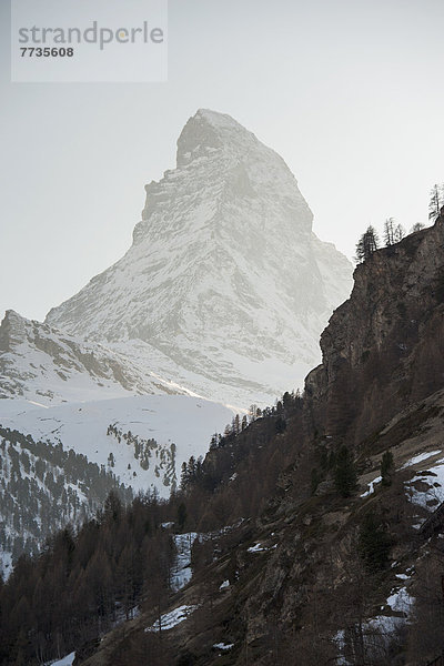 bedecken  Matterhorn  groß  großes  großer  große  großen  Schnee