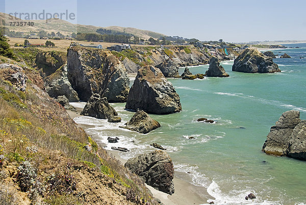Felsbrocken Küste Anordnung vorwärts Kalifornien