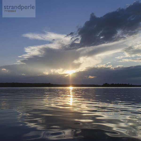 Laubwald  Wasser  Sonnenuntergang  Spiegelung  See  Sonnenlicht  Kanada  Ontario