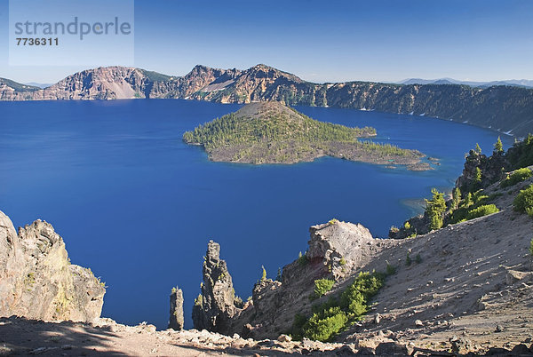 Crater Lake And Wizard Island  Oregon United States Of America