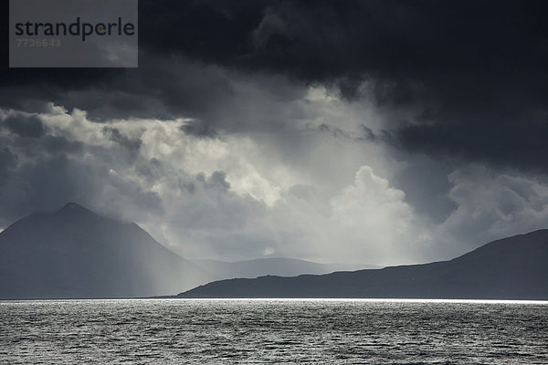 beleuchtet  Wolke  Dunkelheit  Sturm  Sonnenlicht