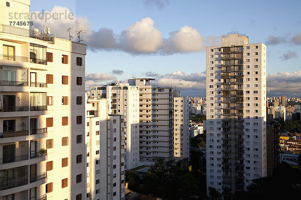 Brasilien  Sao Paulo  Blick auf Mehrfamilienhäuser