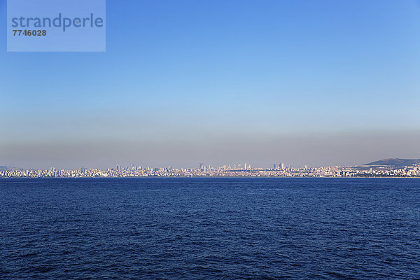 Türkei  Istanbul  Blick auf das Marmarameer