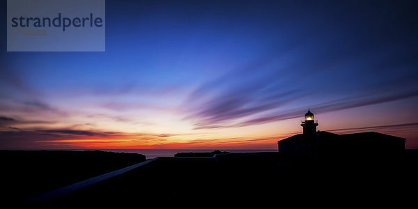 Spanien  Menorca  Blick auf den Leuchtturm von Punta Nati