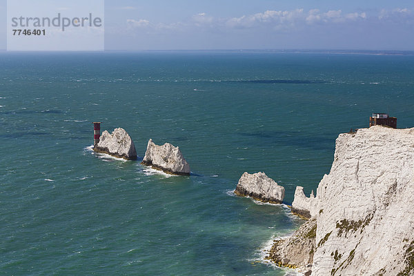 England  Isle of Wight  Blick auf Kreidefelsen bei The Needles