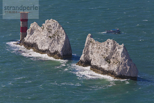 England  Isle of Wight  Blick auf Kreidefelsen bei The Needles