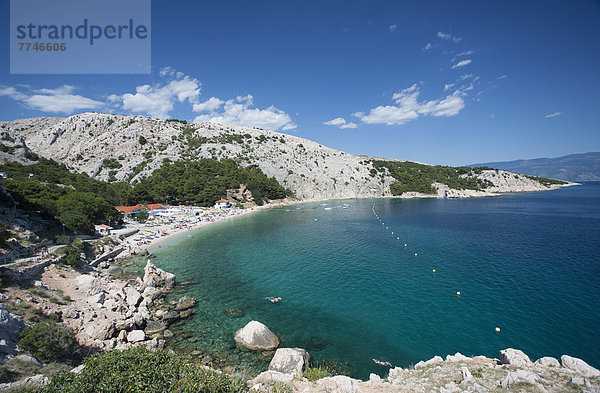 Kroatien  Blick auf den Strand von Bunculuka auf der Insel Krk