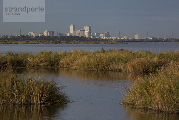 Stadtzentrum von New Orleans  von Wasser umgeben