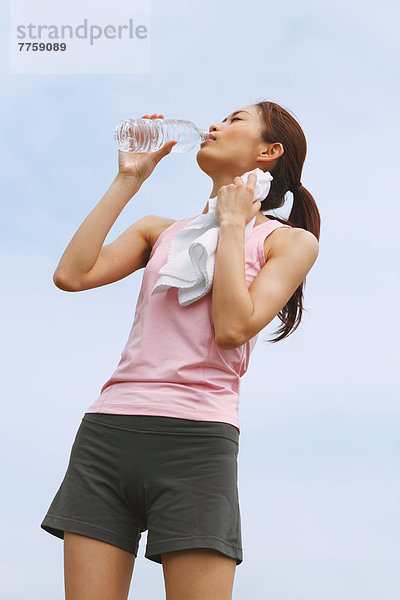 Wasser  Frau  Training  trinken
