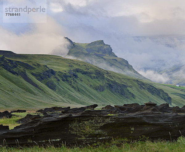 Landschaft mit Tufffelsen