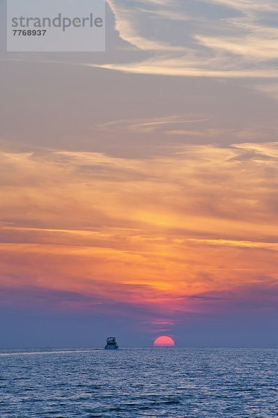 Europa Strand Sonnenuntergang fahren Boot Adriatisches Meer Adria Kroatien Ratte