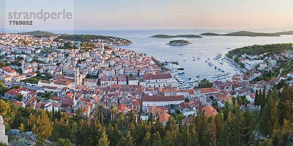 Europa nehmen Sonnenuntergang Stadt Festung Adriatisches Meer Adria Kroatien Hvar spanisch