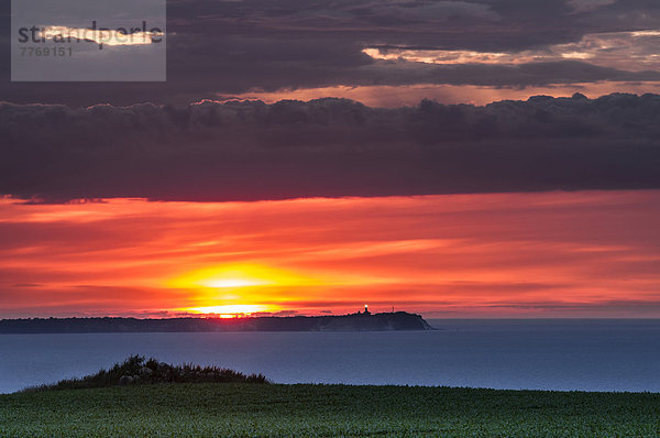 Ausblick auf Kap Arkona mit Leuchtturm bei Sonnenuntergang