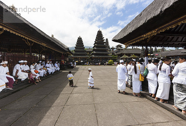 Versammlung Gläubiger  Bali-Hinduismus  Heiligtum  Muttertempel  Tempel Pura Penetaran Agung  Pura Besakih