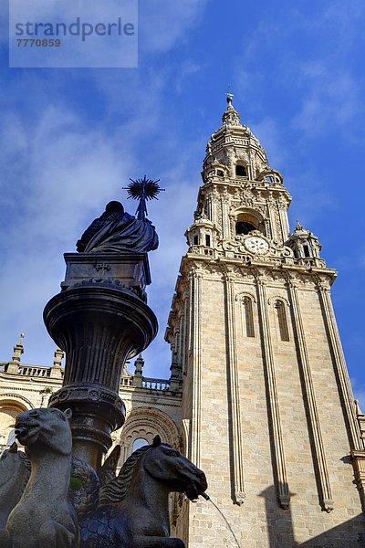 Springbrunnen  Brunnen  Fontäne  Fontänen  Europa  Kathedrale  Stadtplatz  UNESCO-Welterbe  Zierbrunnen  Brunnen  Galicien  Santiago de Compostela  Spanien