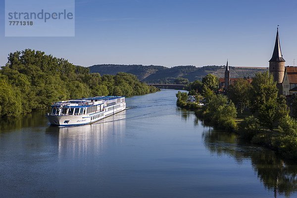 nahe  Europa  Tal  Schiff  Kreuzfahrtschiff  Bayern  Franken  Deutschland