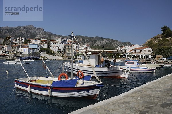 Hafen  Europa  Boot  vertäut  angeln  Griechenland  Griechische Inseln  Kokkari  Samos