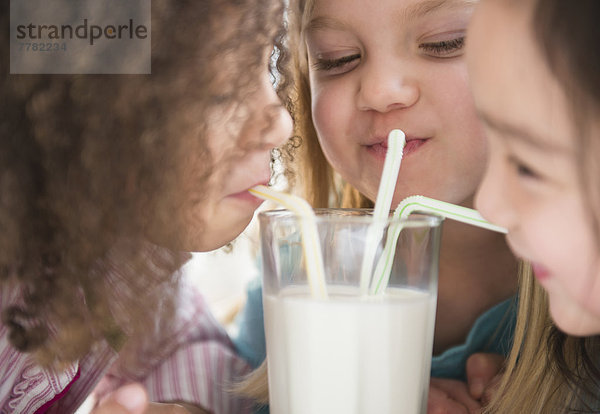 Glas  teilen  Mädchen  Milch