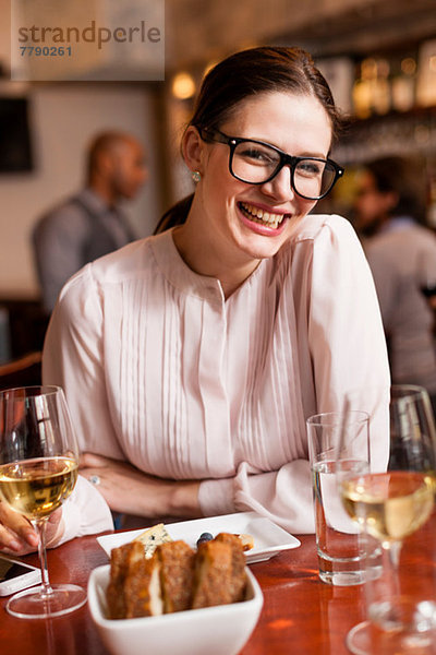 Frau im Restaurant