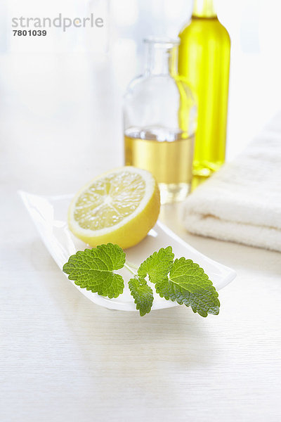 Handtuch  Zitrusfrucht  Zitrone  Duft  Aromatherapie  Öl