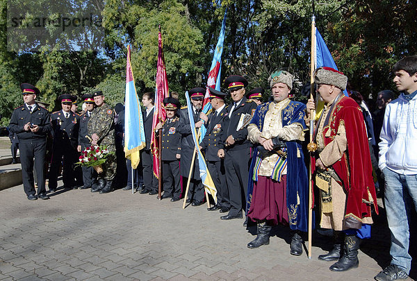 Kosaken gedenken die Wiedergeburt der Kosaken in der Ukraine