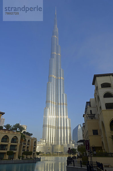 Burj Khalifa  auch bekannt als Burj Dubai  im Morgenlicht  höchstes Gebäude der Welt