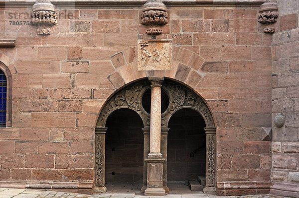 Eingangstor im Innenhof vom Tucherschloss  zwischen 1533 und 1544 erbaut