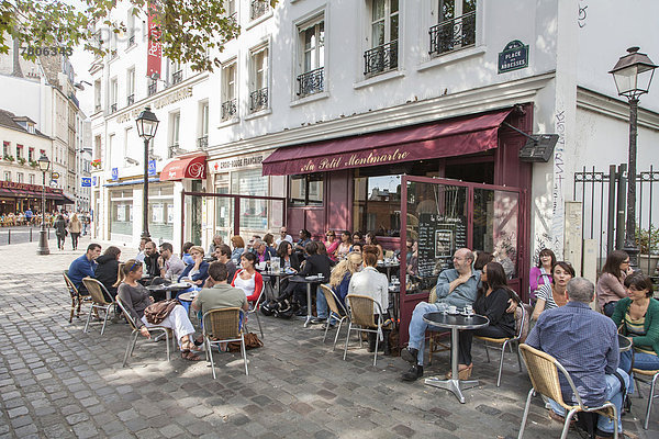 Café Au Petit Montmartre am Place des Abbesses Platz