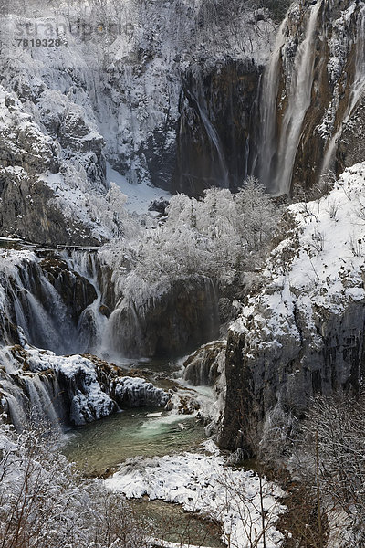 Großer Wasserfall oder Veliki Slap  im Winter