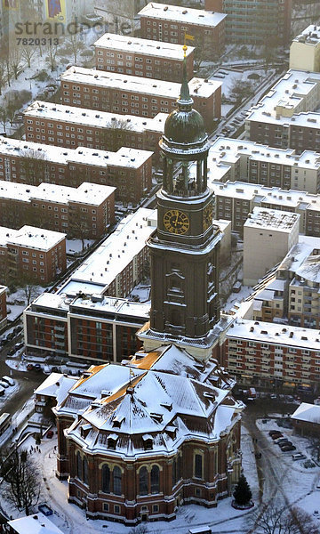 Luftbild  St. Michaelis im Winter