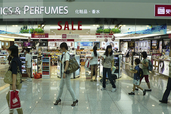 Duty free shopping  Seoul airport  South Korea                                                                                                                                                      