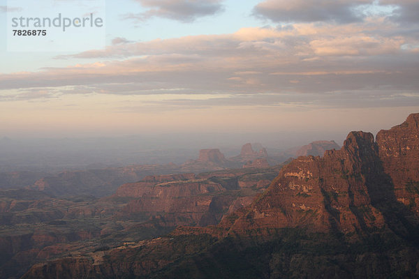 Gebirge  Nationalpark  Berg  Abend  Sonnenuntergang  Landschaft  Aussichtspunkt  Ansicht  Abenddämmerung  UNESCO-Welterbe  Semien  Afrika  Äthiopien  Highlands  Gebirgszug  trekking