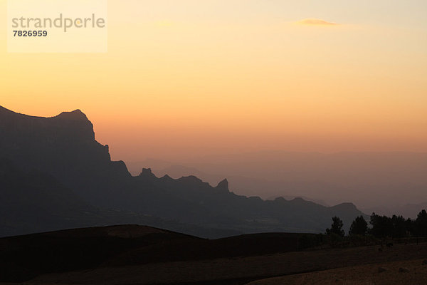 Gebirge  Nationalpark  Berg  Sonnenuntergang  Landschaft  Natur  Dorf  UNESCO-Welterbe  Semien  Afrika  Äthiopien  Highlands  Gebirgszug  trekking