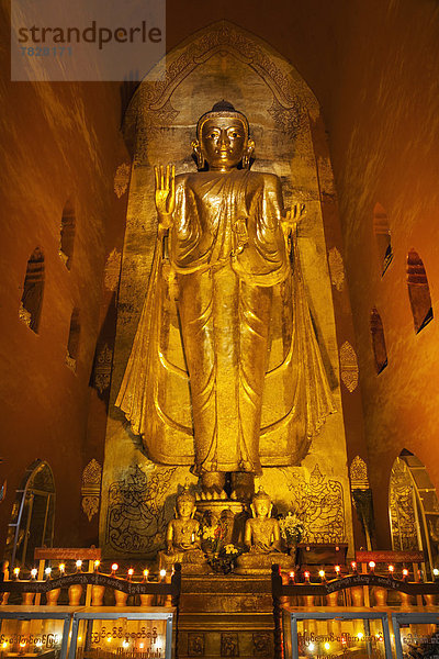 Innenaufnahme  fünfstöckig  Buddhismus  Myanmar  Tempel  Ananda Tempel  Asien  Buddha  Buddhastatue
