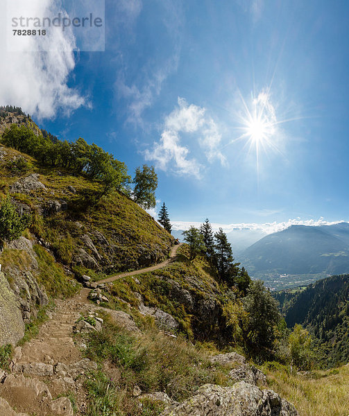 Trentino Südtirol  Europa  Berg  Landschaft  Hügel  Herbst  Italien  Meran