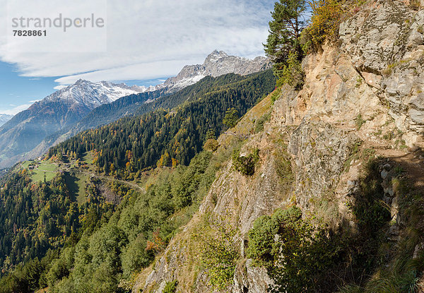 Trentino Südtirol  Europa  Berg  Landschaft  Hügel  Herbst  Italien