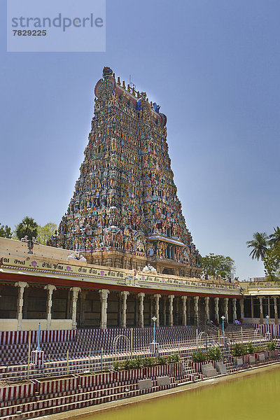 Wahrzeichen  bunt  Kunst  groß  großes  großer  große  großen  Asien  Indien  Madurai  Teich  Tamil Nadu